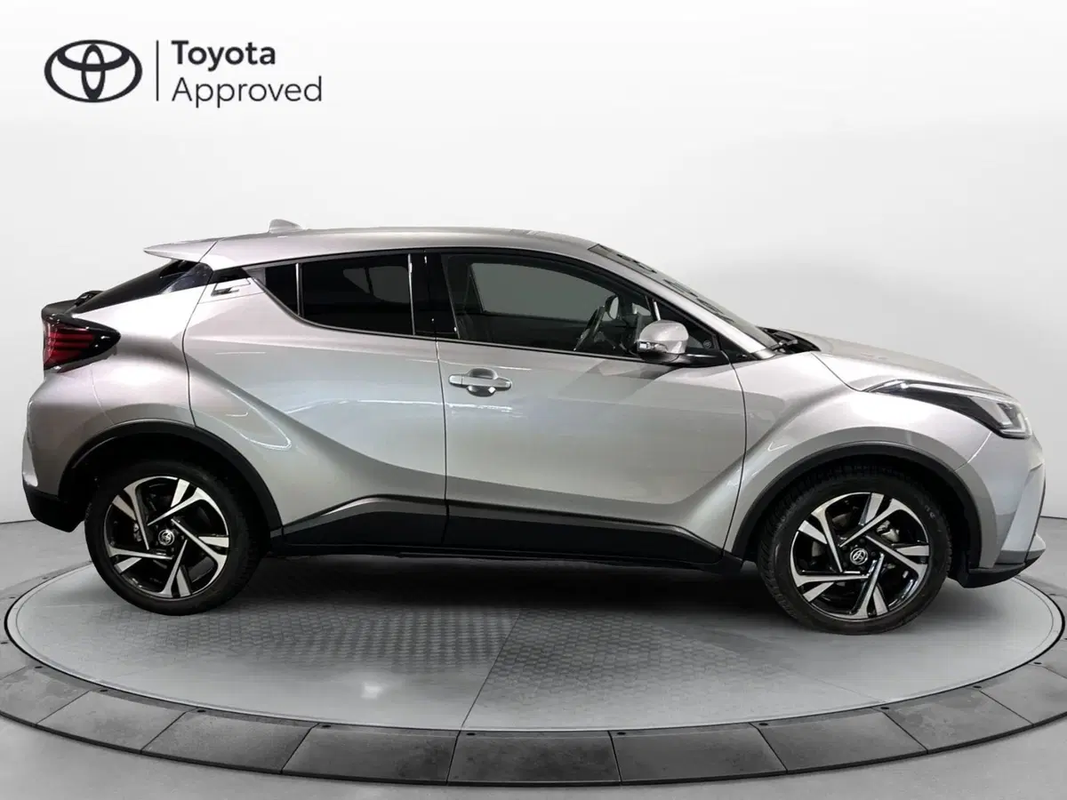 Toyota Toyota C-HR usata a Milano (14)