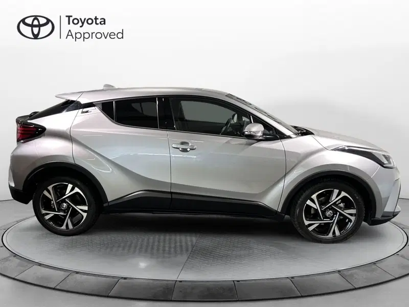 Toyota Toyota C-HR usata a Milano (14)