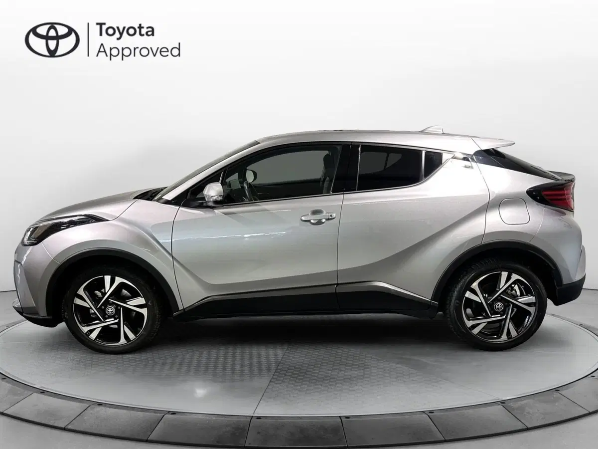 Toyota Toyota C-HR usata a Milano (3)