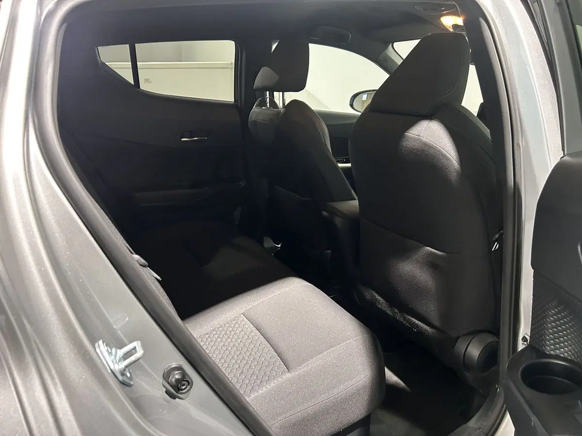 Toyota Toyota C-HR usata a Milano (8)