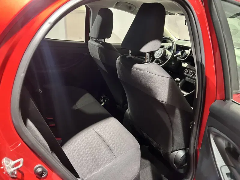 Toyota Yaris usata a Milano (12)