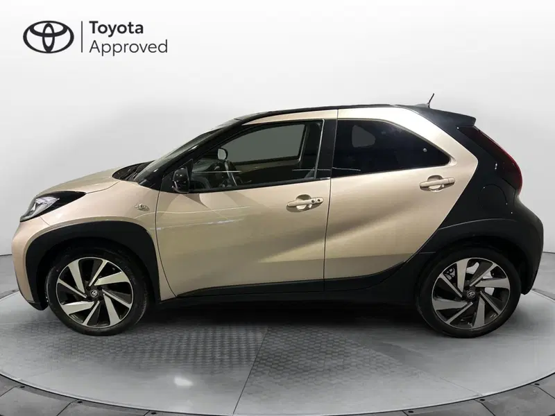Toyota Aygo X usata a Milano (5)