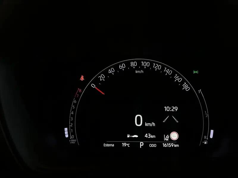 Toyota Aygo X usata a Milano (9)