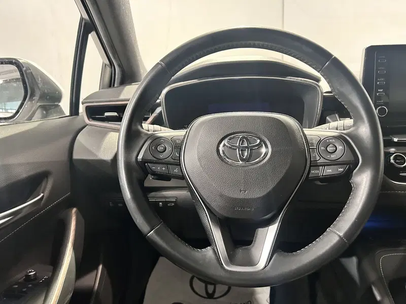 Toyota Corolla Touring Sports usata a Milano (8)