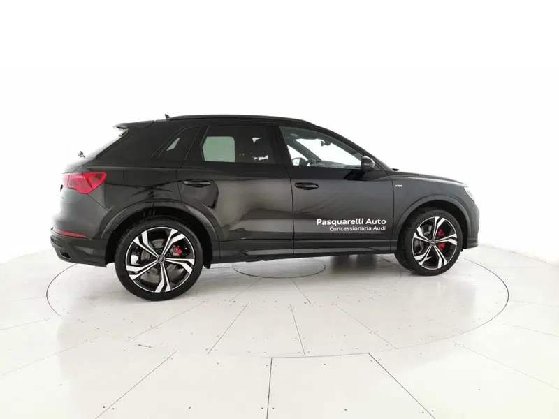Audi Q3 nuova a Chieti (4)