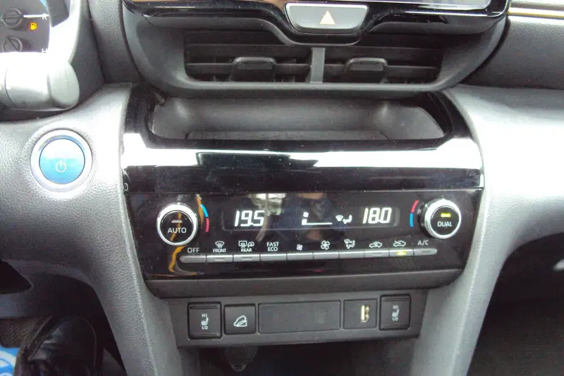 Toyota Yaris Cross usata a Bologna (16)