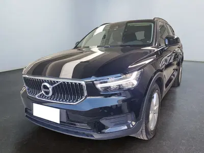 Volvo XC40 T4 Geartronic Momentum del 2019 usata a Modena