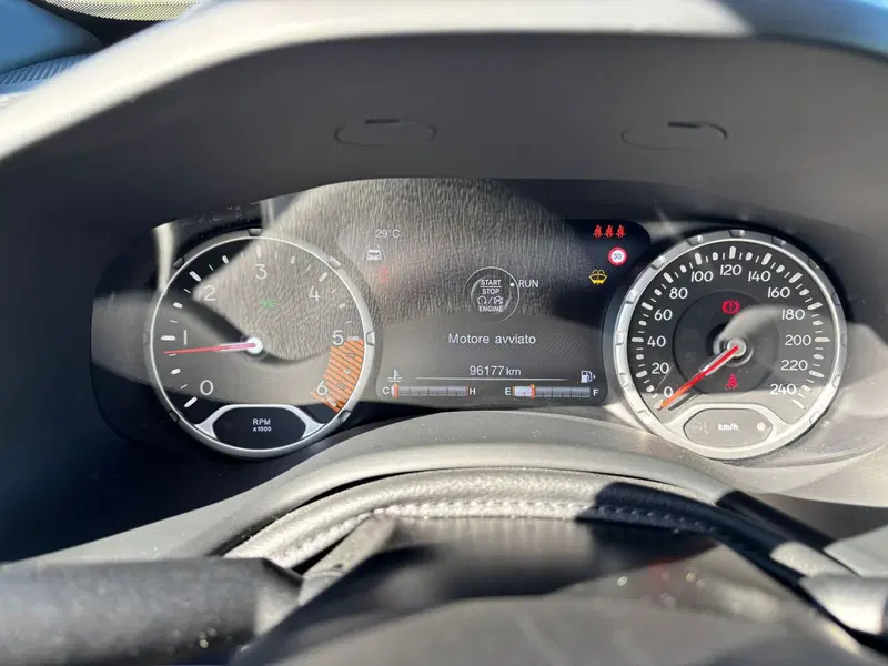 Jeep Renegade usata a Modena (9)