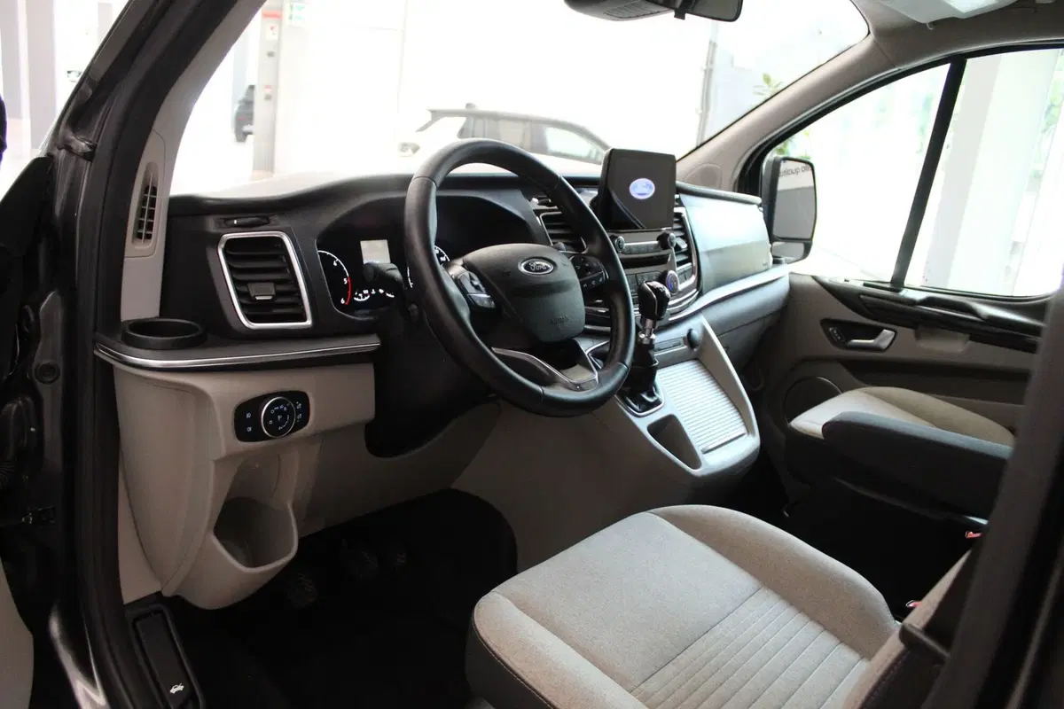 Ford Tourneo Custom usata a Cremona (7)