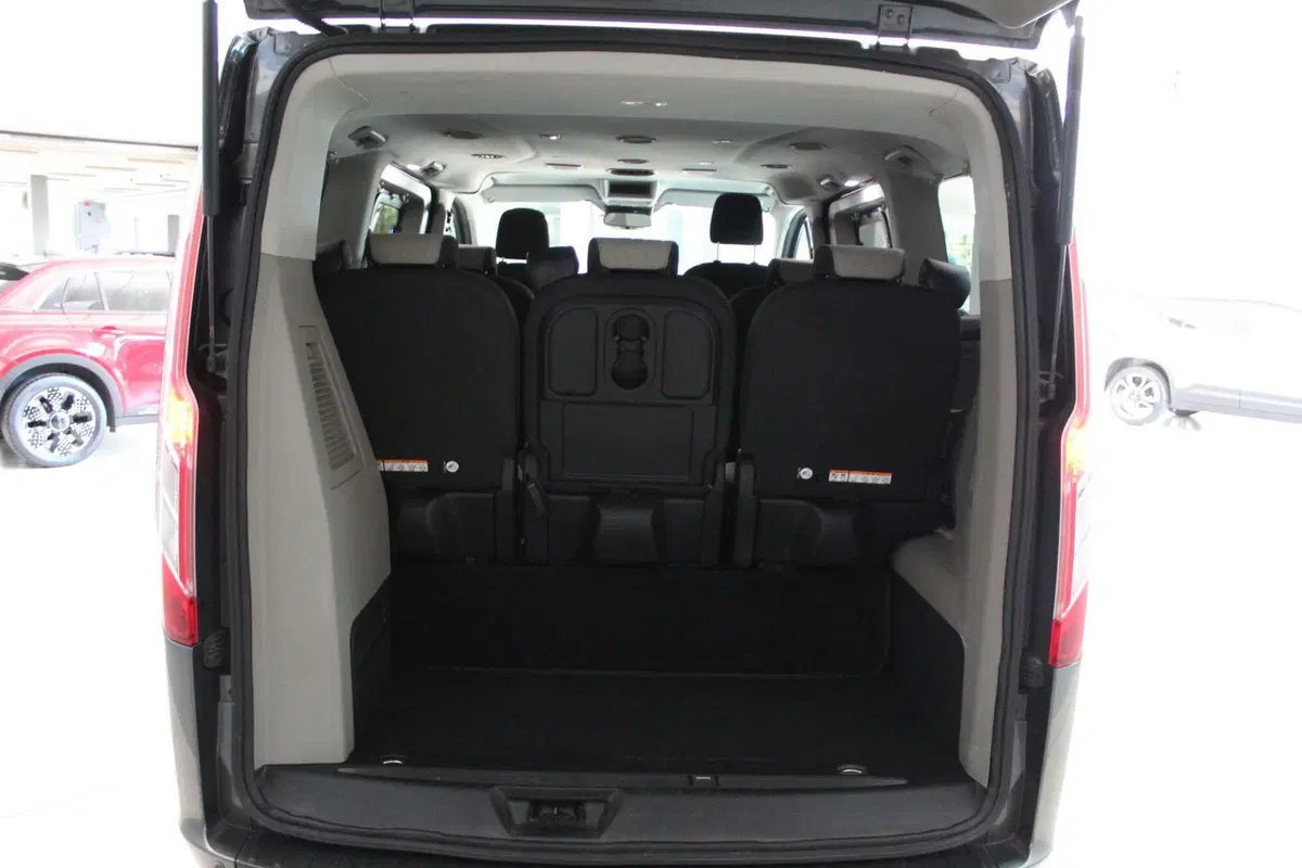 Ford Tourneo Custom usata a Cremona (9)