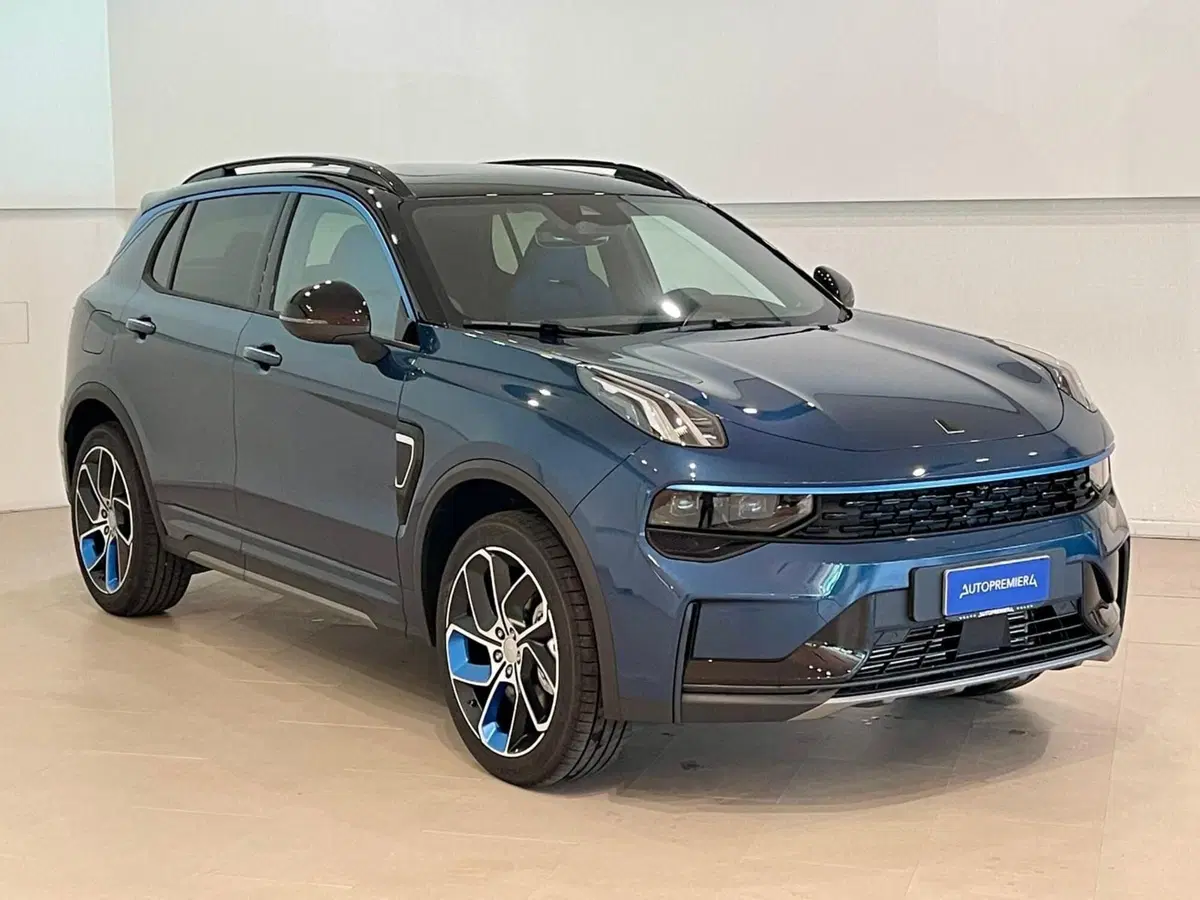 Lynk & Co 01 usata a Como (3)