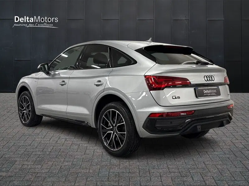 Audi Q5 Sportback usata a Rimini (3)