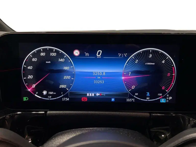 Mercedes-Benz GLA SUV usata a Ancona (9)