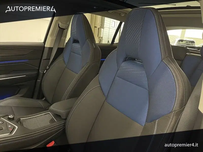 Lynk & Co 01 usata a Como (13)