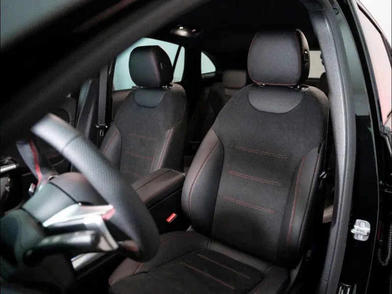 Mercedes-Benz GLA SUV nuova a Macerata (11)