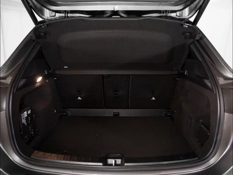 Mercedes-Benz GLA SUV nuova a Macerata (10)