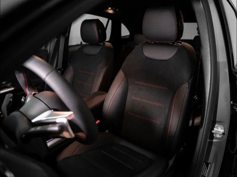 Mercedes-Benz GLA SUV nuova a Macerata (11)