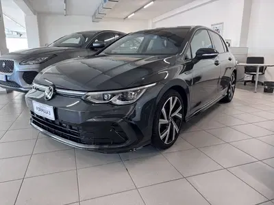Volkswagen Golf 2.0 TDI 150 CV DSG SCR R-Line del 2023 usata a Messina