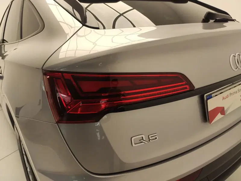 Audi Q4 Sportback usata a Avellino (12)