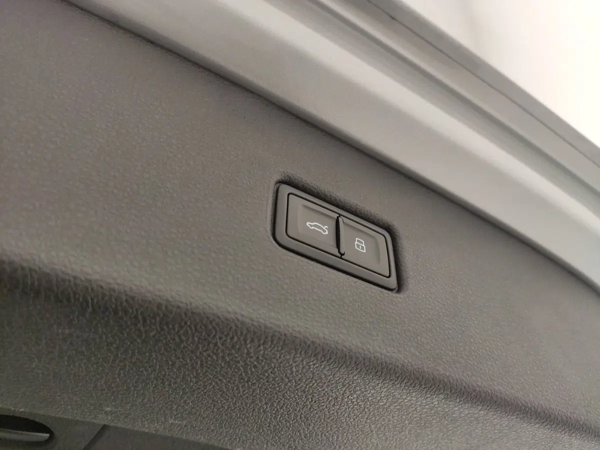 Audi Q4 Sportback usata a Avellino (15)