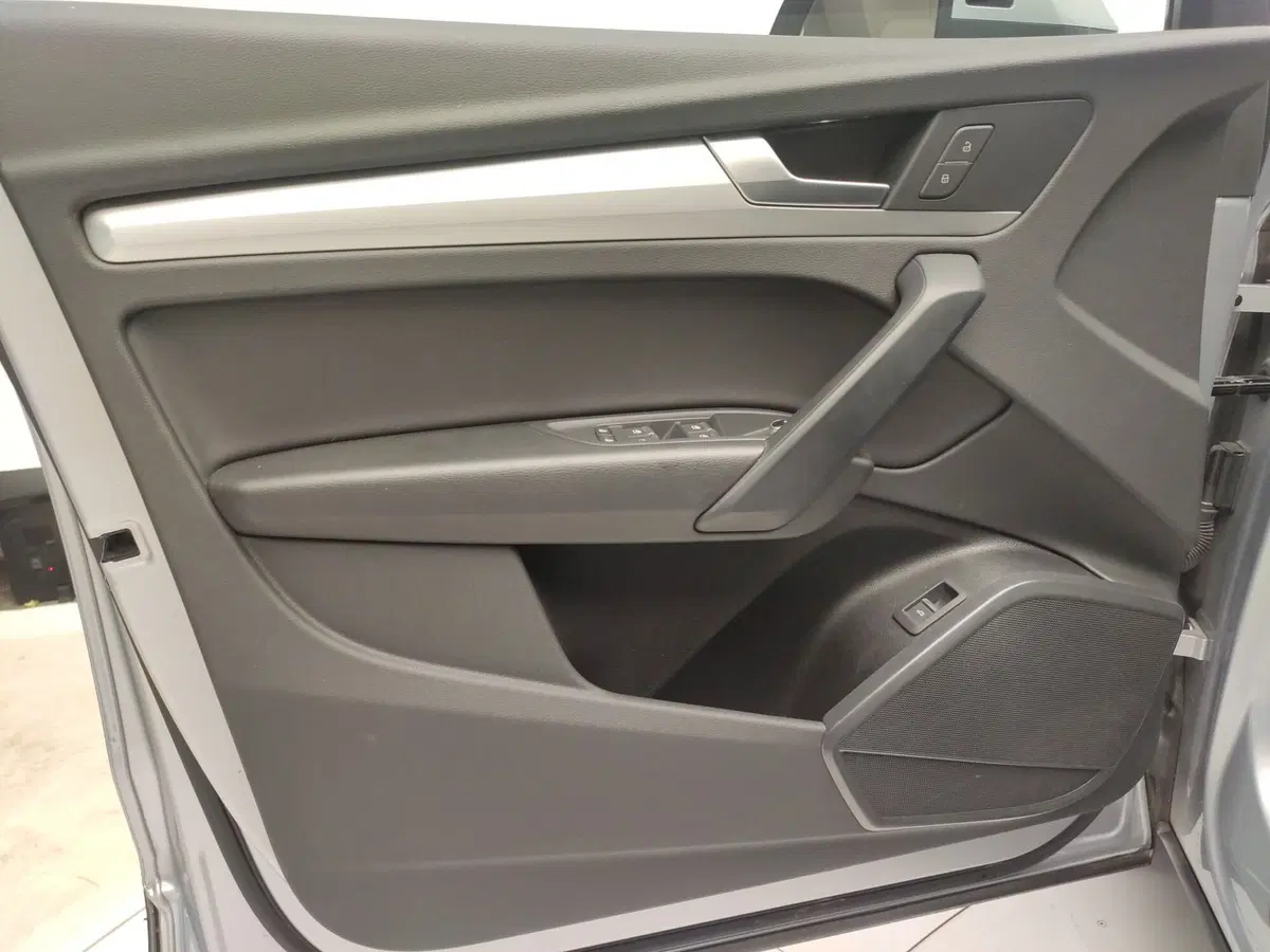 Audi Q4 Sportback usata a Avellino (16)