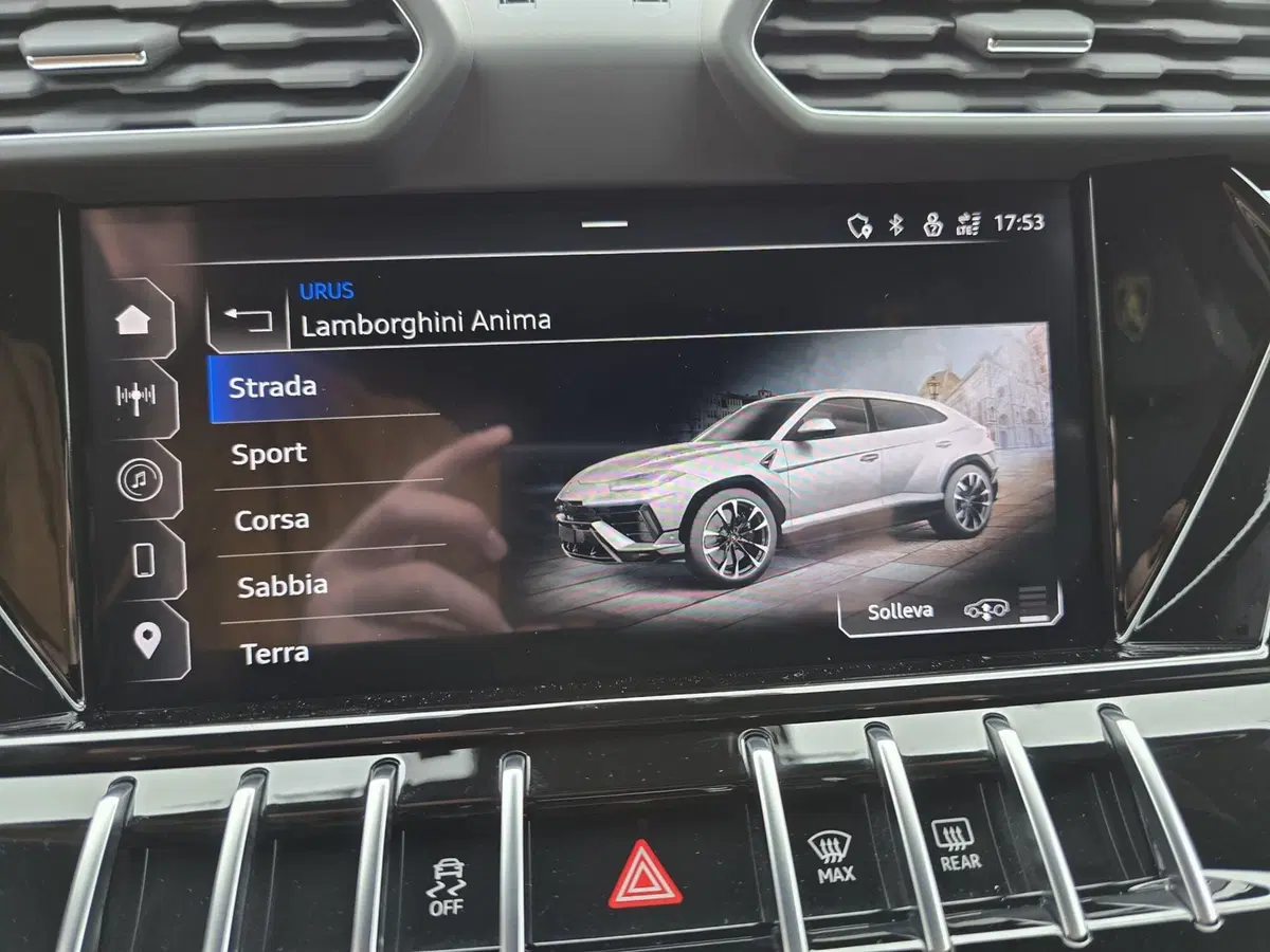 Lamborghini Urus usata a Bologna (15)
