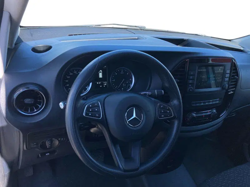 Mercedes-Benz Vito usata a Milano (11)