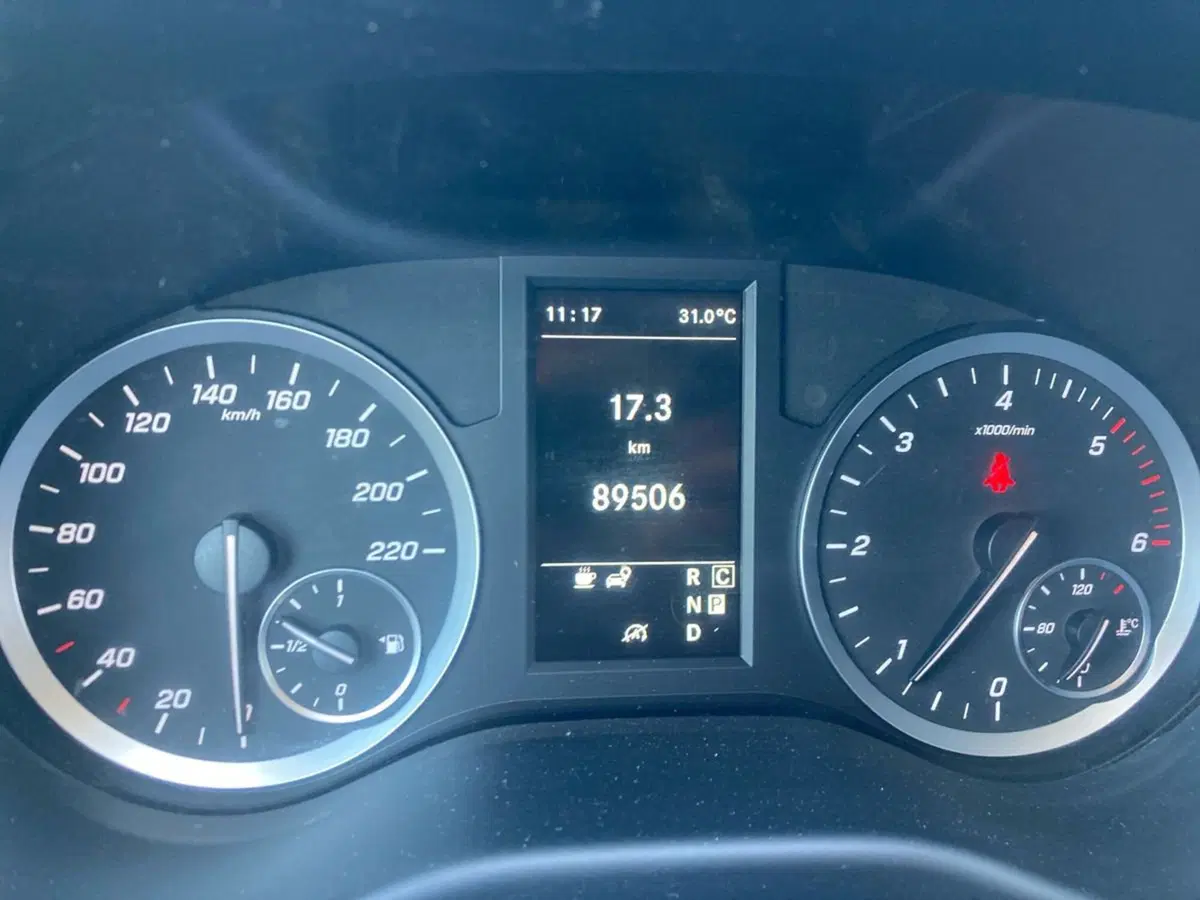 Mercedes-Benz Vito usata a Milano (13)
