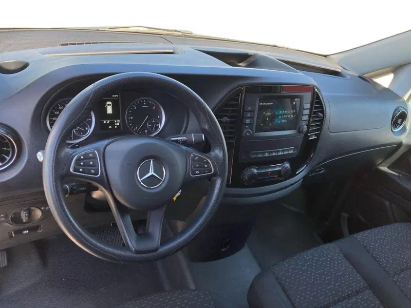 Mercedes-Benz Vito usata a Milano (9)