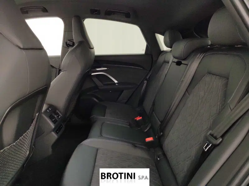 Audi SQ5 Sportback usata a Massa-Carrara (14)