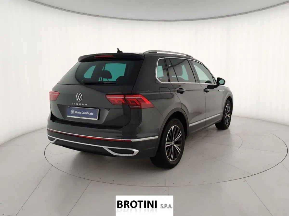 Volkswagen Tiguan usata a Massa-Carrara (3)