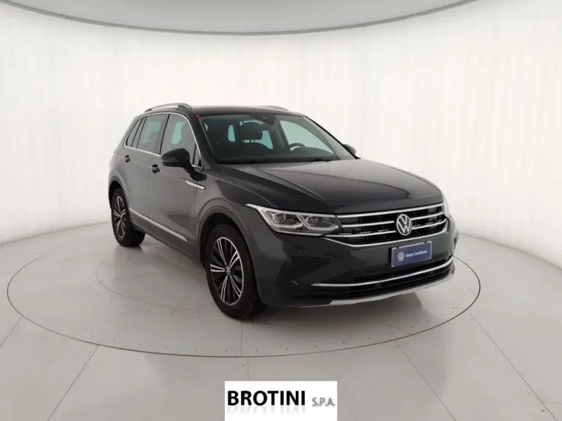 Volkswagen Tiguan usata a Massa-Carrara (4)
