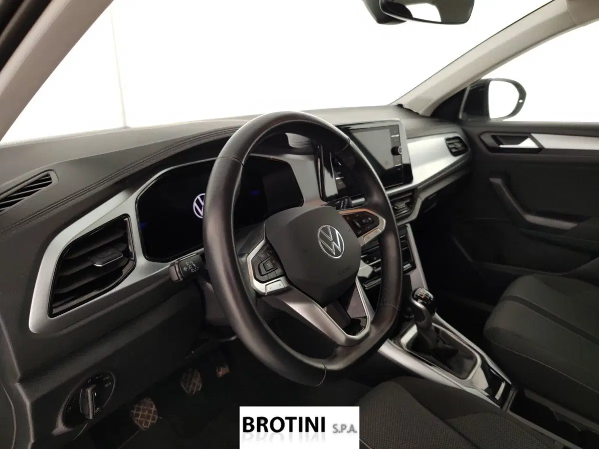 Volkswagen T-Roc usata a Massa-Carrara (8)
