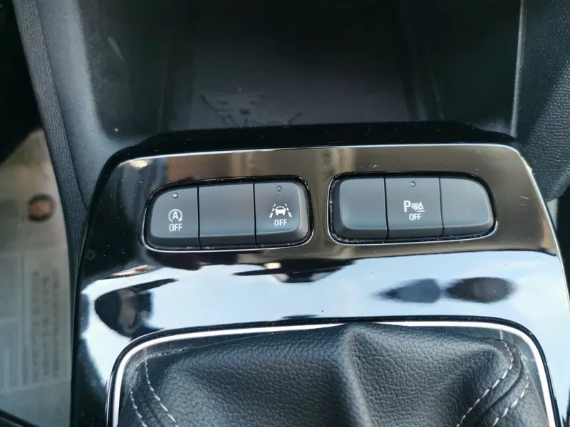 Opel Mokka usata a Taranto (16)