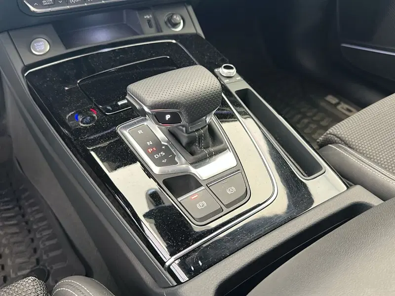 Audi Q5 Sportback usata a Caserta (17)