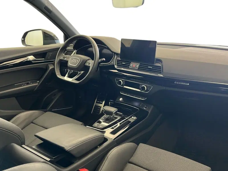 Audi Q5 Sportback usata a Caserta (9)