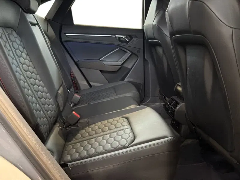 Audi RS Q3 Sportback usata a Napoli (7)