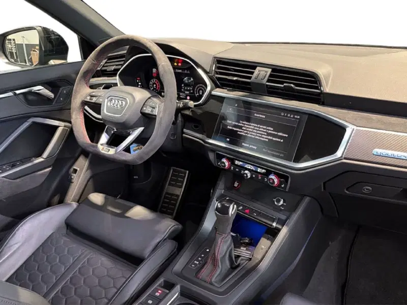 Audi RS Q3 Sportback usata a Napoli (9)