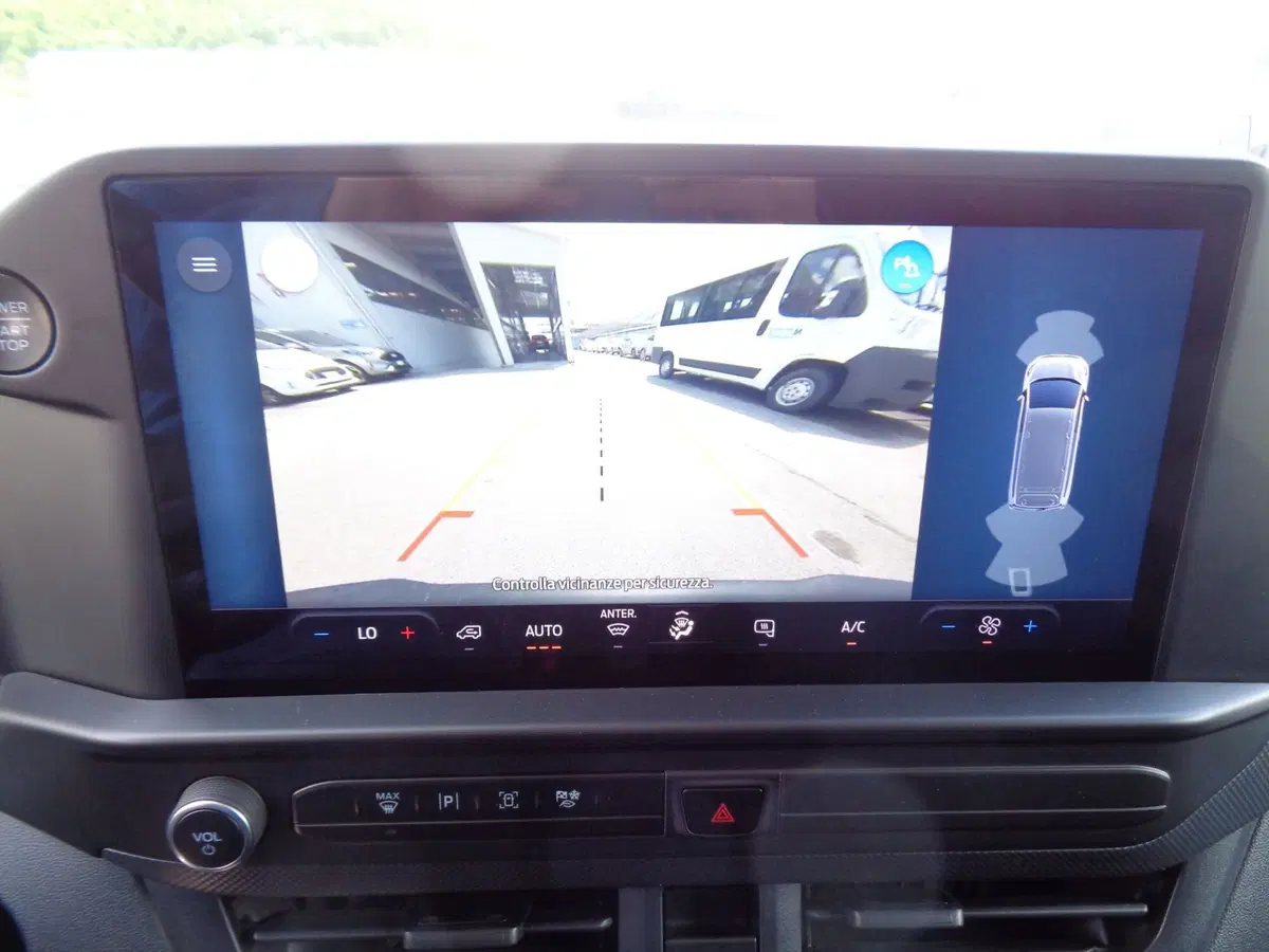 Ford Transit Custom Furgone usata a Treviso (16)