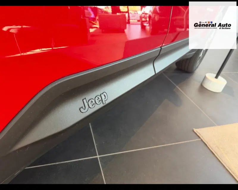 Jeep Avenger nuova a Lucca (10)