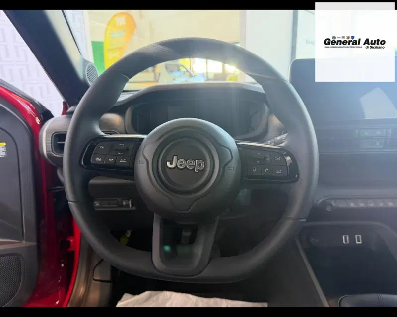 Jeep Avenger nuova a Lucca (11)