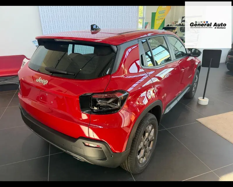 Jeep Avenger nuova a Lucca (7)