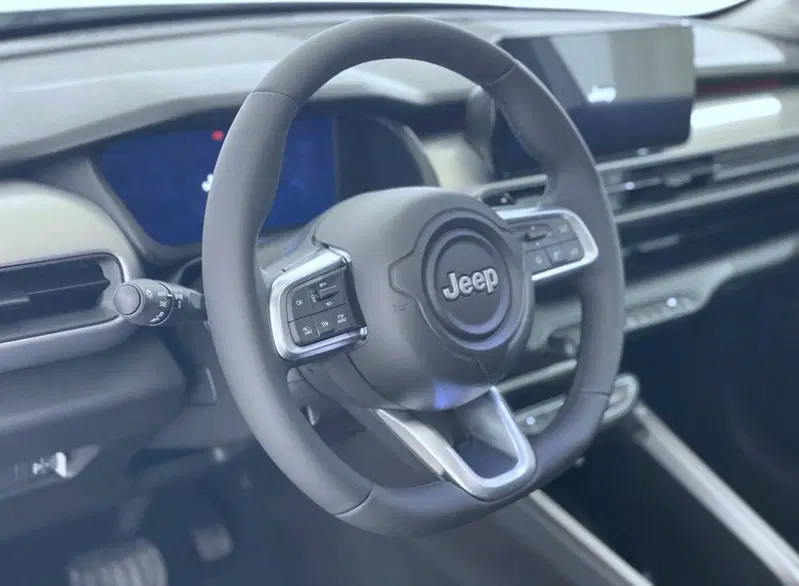 Jeep Avenger nuova a Perugia (15)