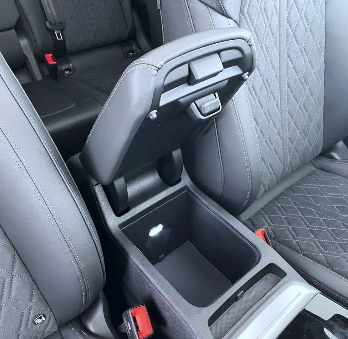 Audi Q4 Sportback nuova a Perugia (10)