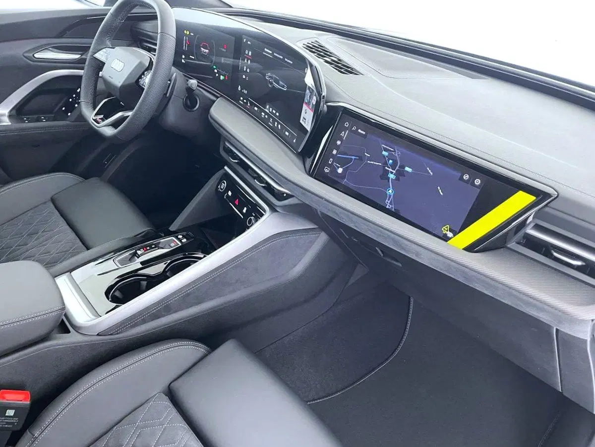Audi Q4 Sportback nuova a Perugia (16)