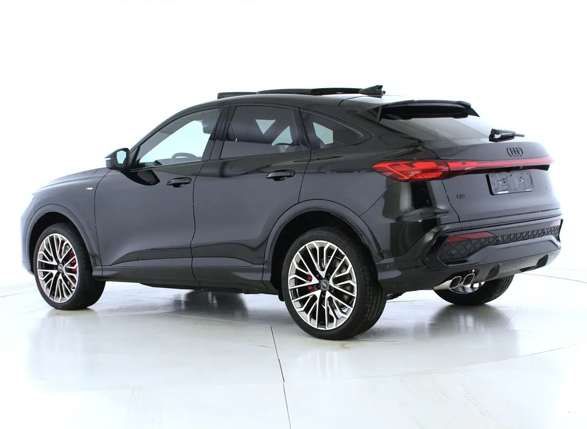 Audi Q4 Sportback nuova a Perugia (2)