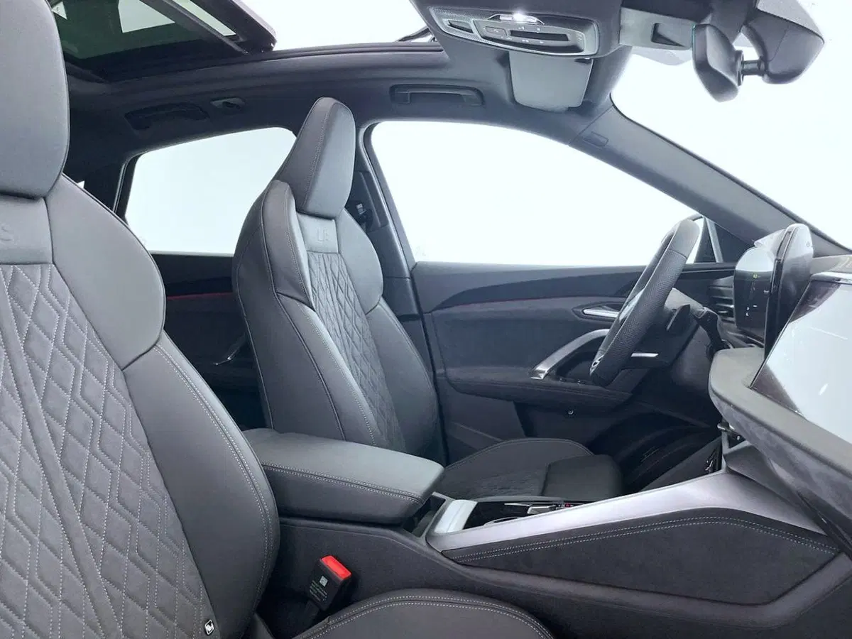 Audi Q4 Sportback nuova a Perugia (8)