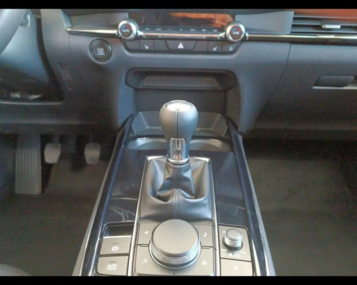 Mazda CX-30 nuova a Ravenna (11)