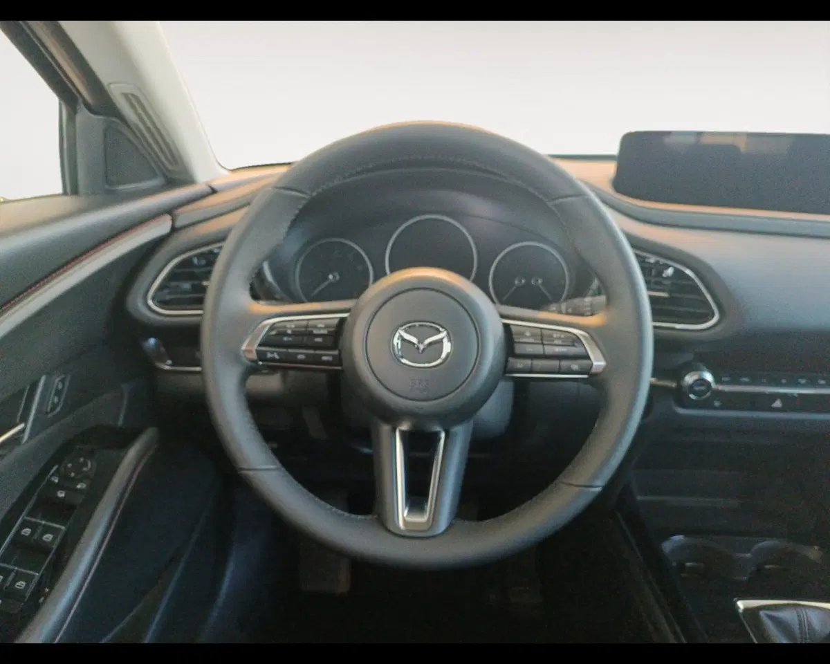 Mazda CX-30 nuova a Ravenna (12)