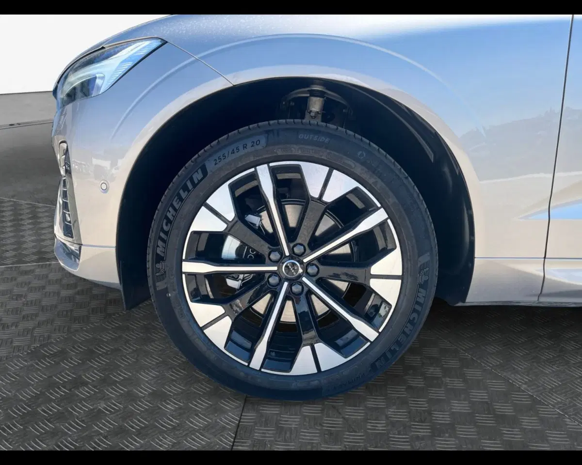 Volvo XC60 usata a Ravenna (9)